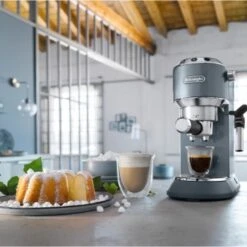 DeLonghi EC 785.AE Dedica Metallics Siebträgermaschine Hellblau -Miele shop 0a21fdc6 eef5 4d59 8550 80a427e242fc 600x600