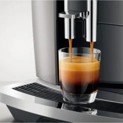 JURA E8 Kaffee-Vollautomat Platin (EB) -Miele shop 361f6e98 1784 42f6 bcf7 b8c7ef39f93e 600x600