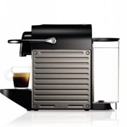 Krups XN304T Nespresso Pixie Kapsel-Automat Titan -Miele shop 4d4283de 2ff5 4e14 a324 9a36394aadb8 600x600